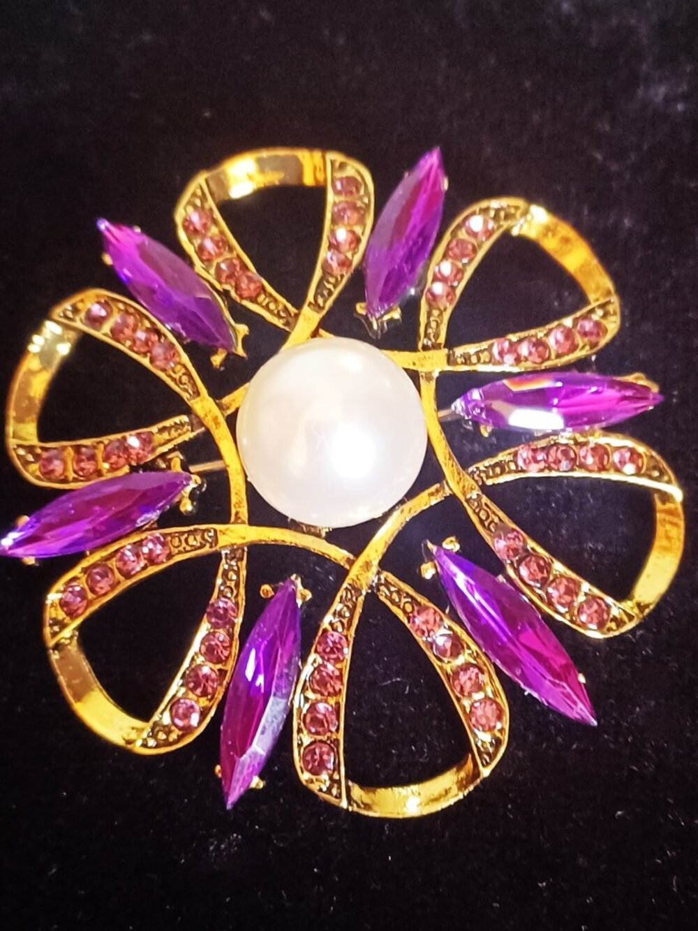 Purple Rhinestone with Center Pearl and Gold Brooch